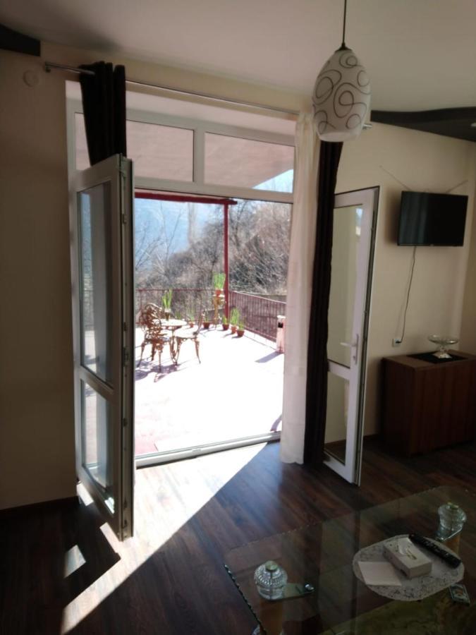 Guest House In Alaverdi Exterior foto